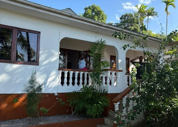 Holiday home Le Rocher De *